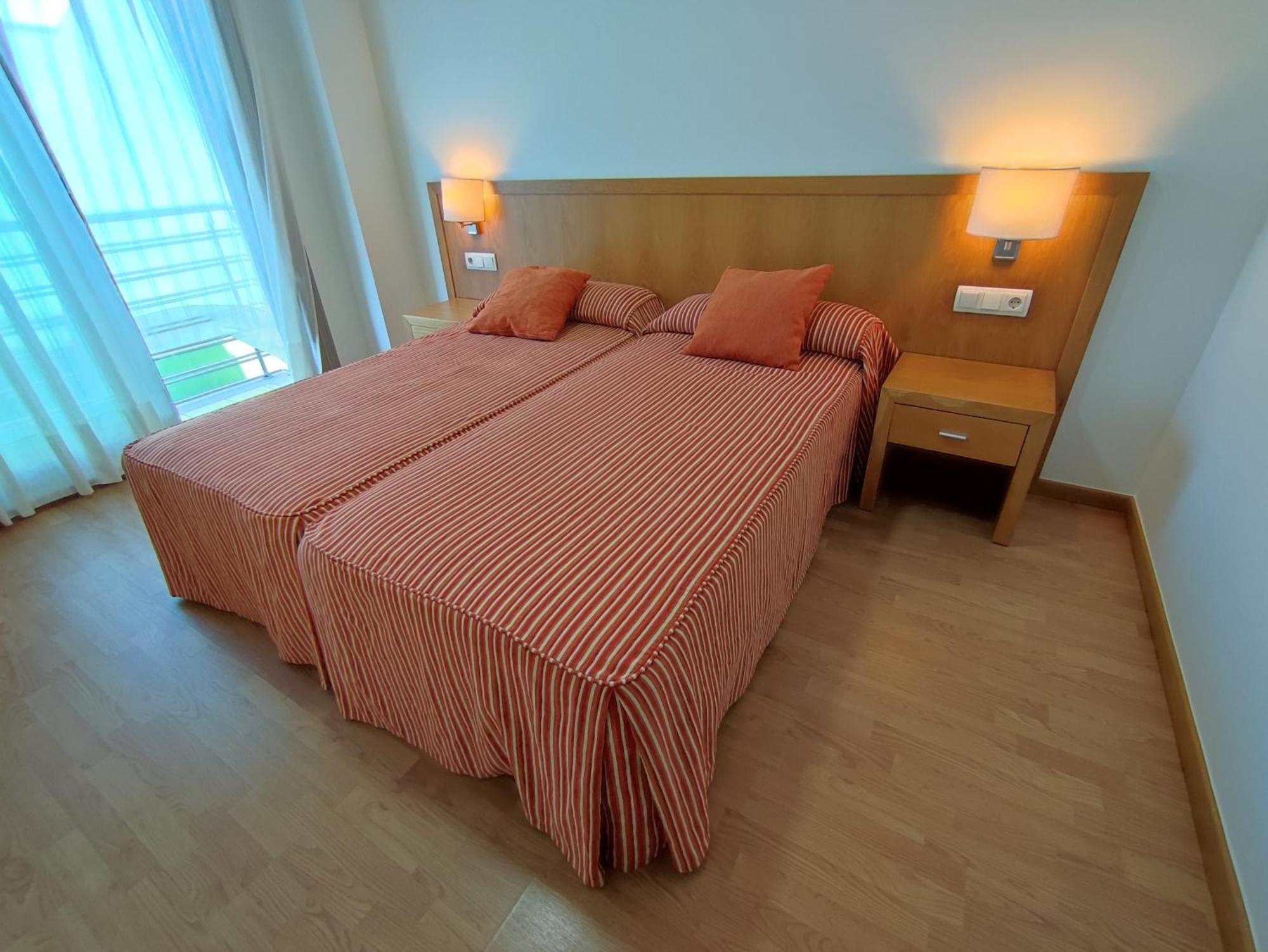 Apartamentos Marsil Монтальво Экстерьер фото